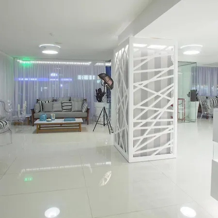 普林斯萨维拉公寓式酒店 3* Paphos